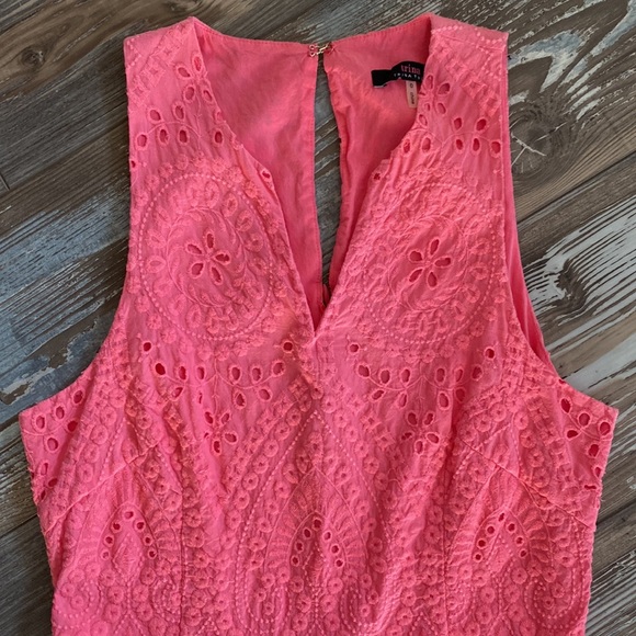 🌷Trina Turk🌷Cosmo Pink Eyelet Jumpsuit - Picture 2 of 5